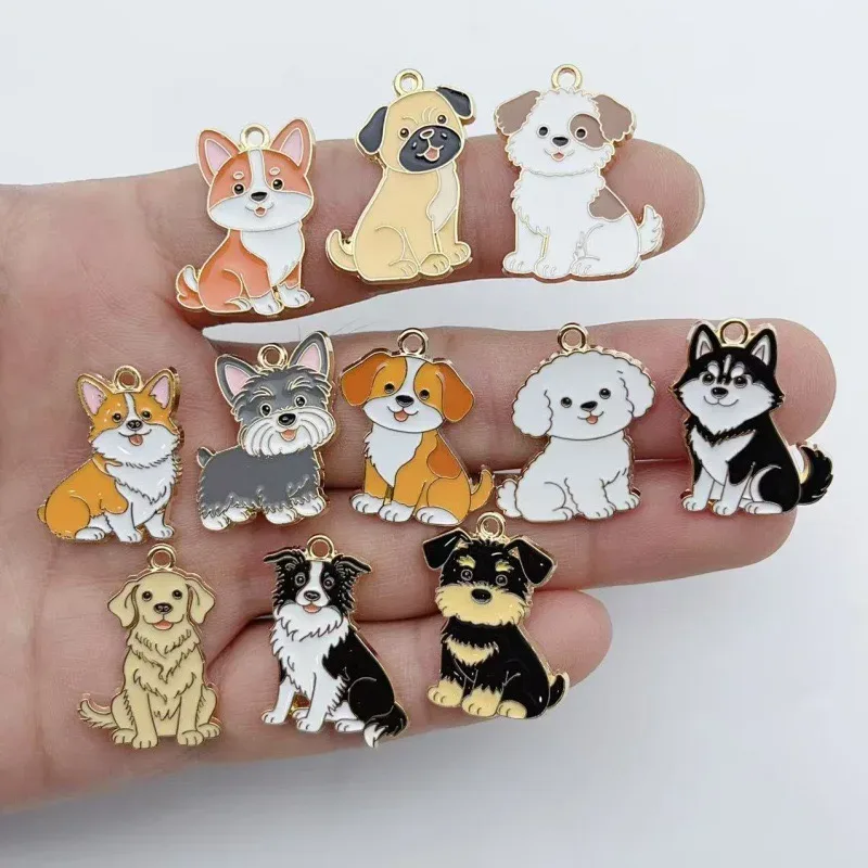 Conjunto com 10 pingentes de pegada de cachorro