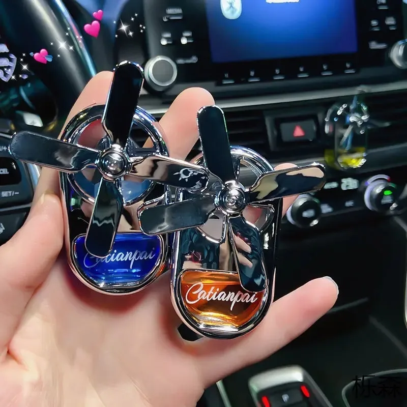 Mini ventilador metálico com aromatizador para carro