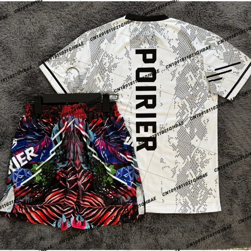 Conjunto masculino de treino com camiseta e shorts