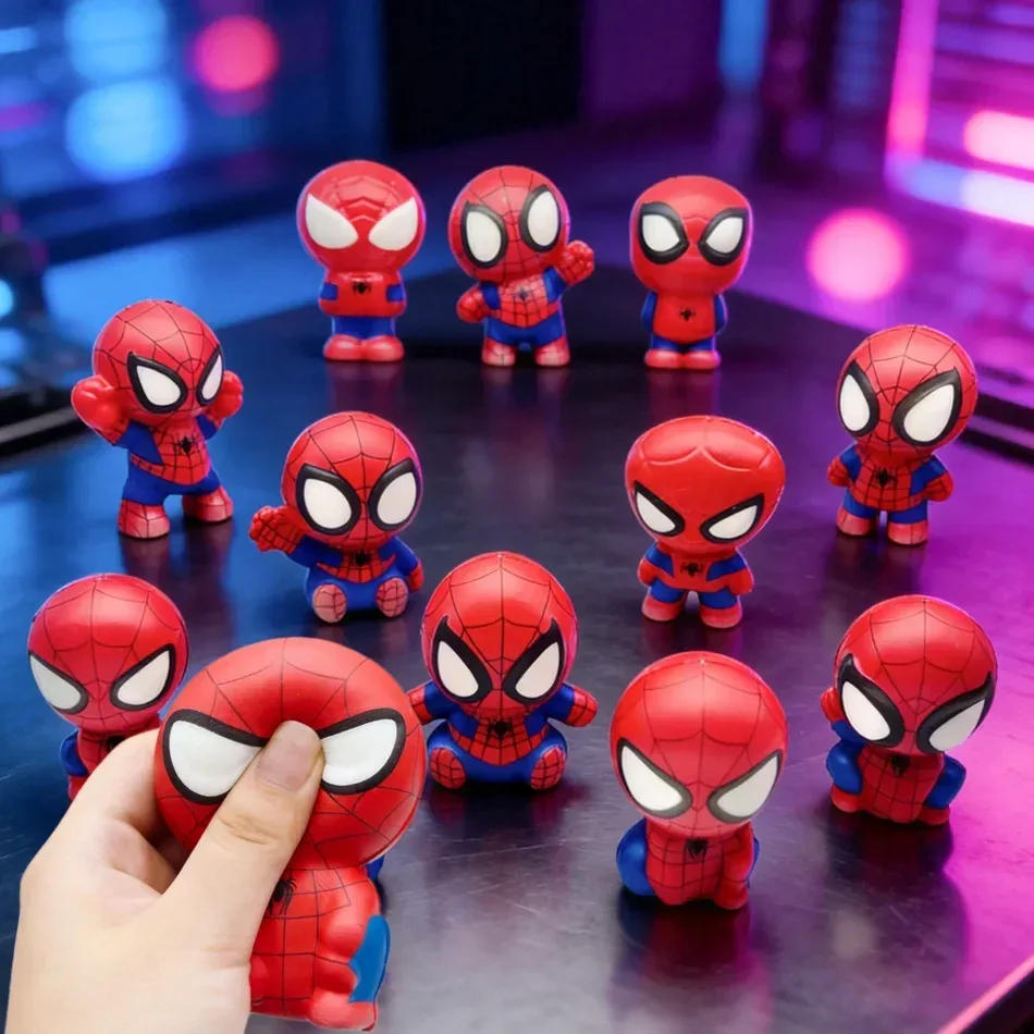 Brinquedo squishy de herói em PU