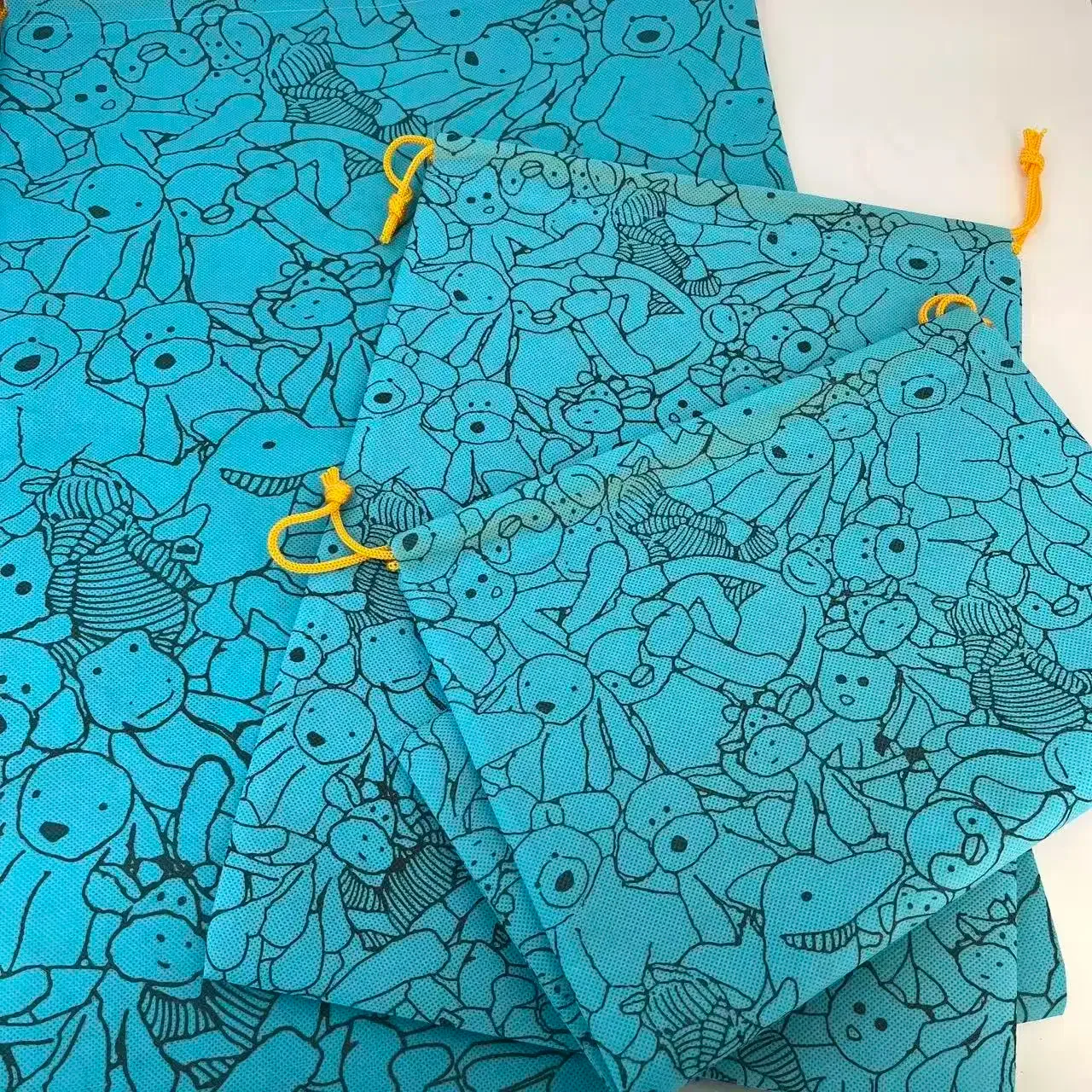 Saco de armazenamento infantil com boneca