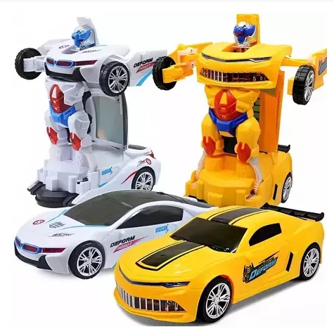 Brinquedo transformável entre carrinho e robô
