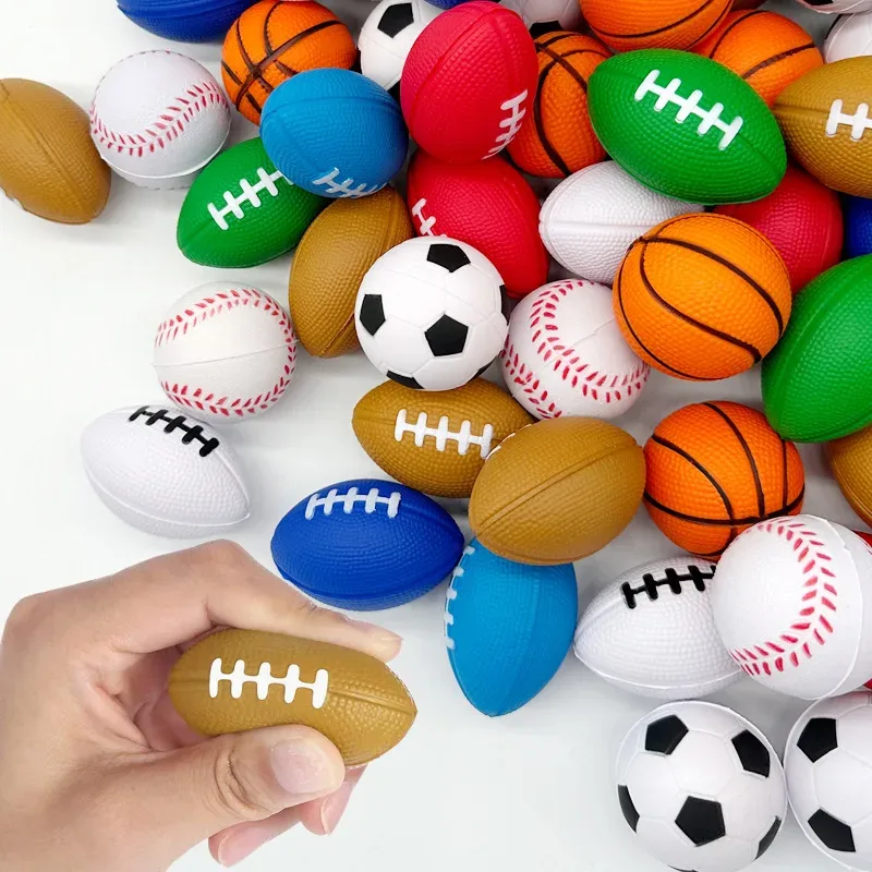 Bolas antiestresse esportivas para lembrancinhas