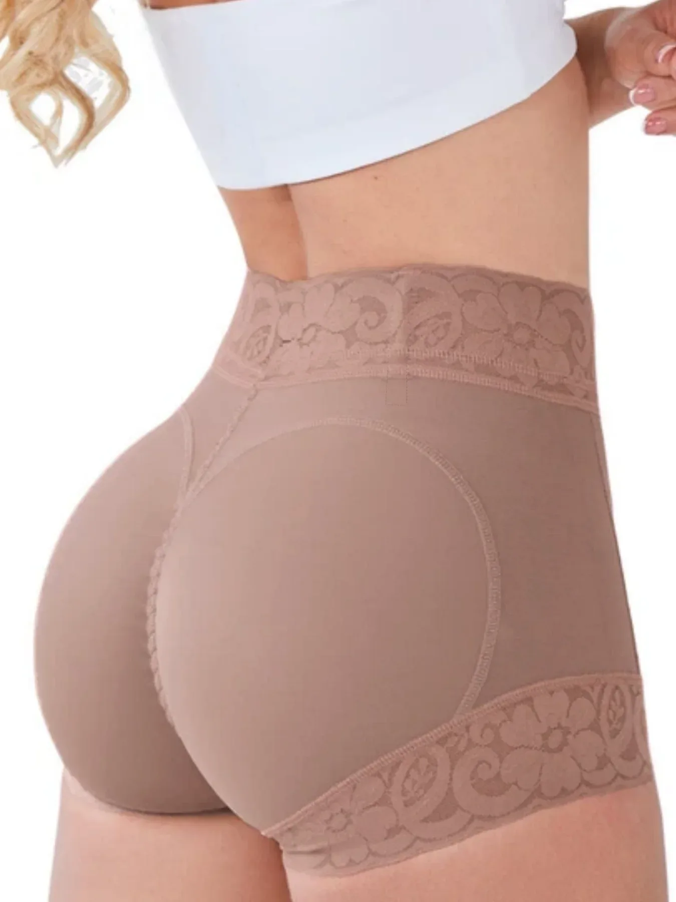 Short modelador feminino com controle abdominal