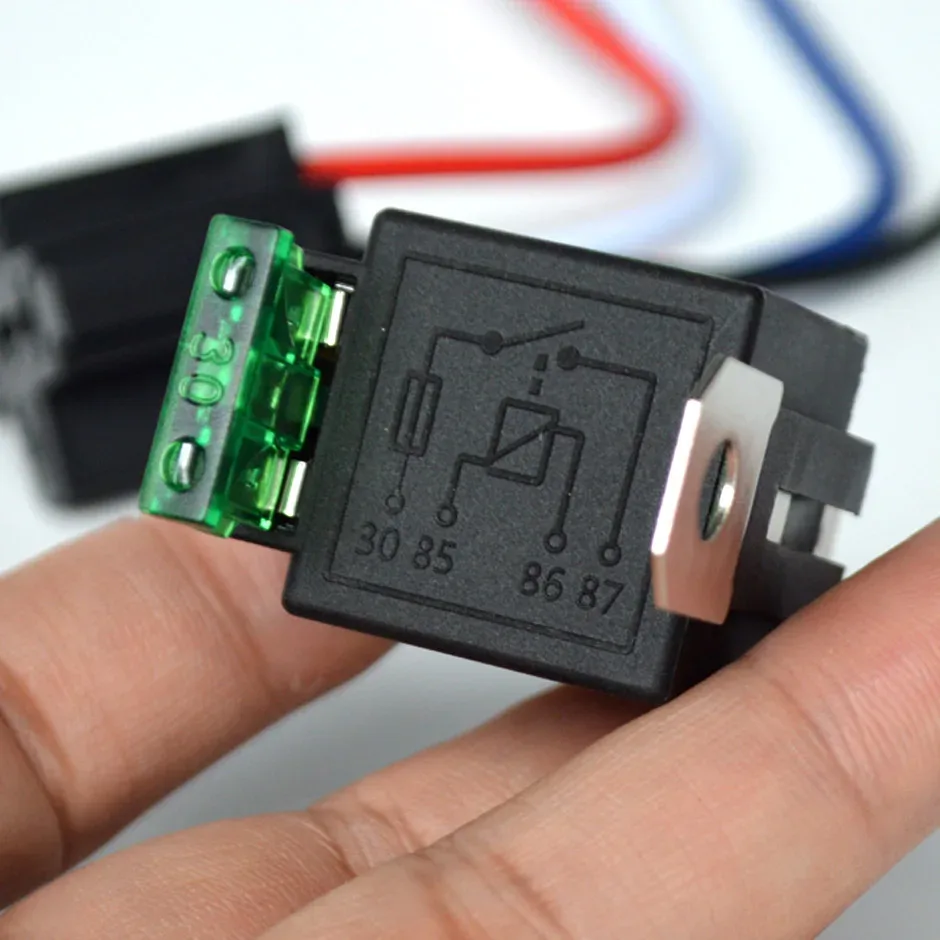 Relé automotivo de 4 pinos com base e fusível