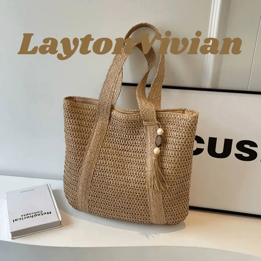 Bolsa de palha grande com borlas