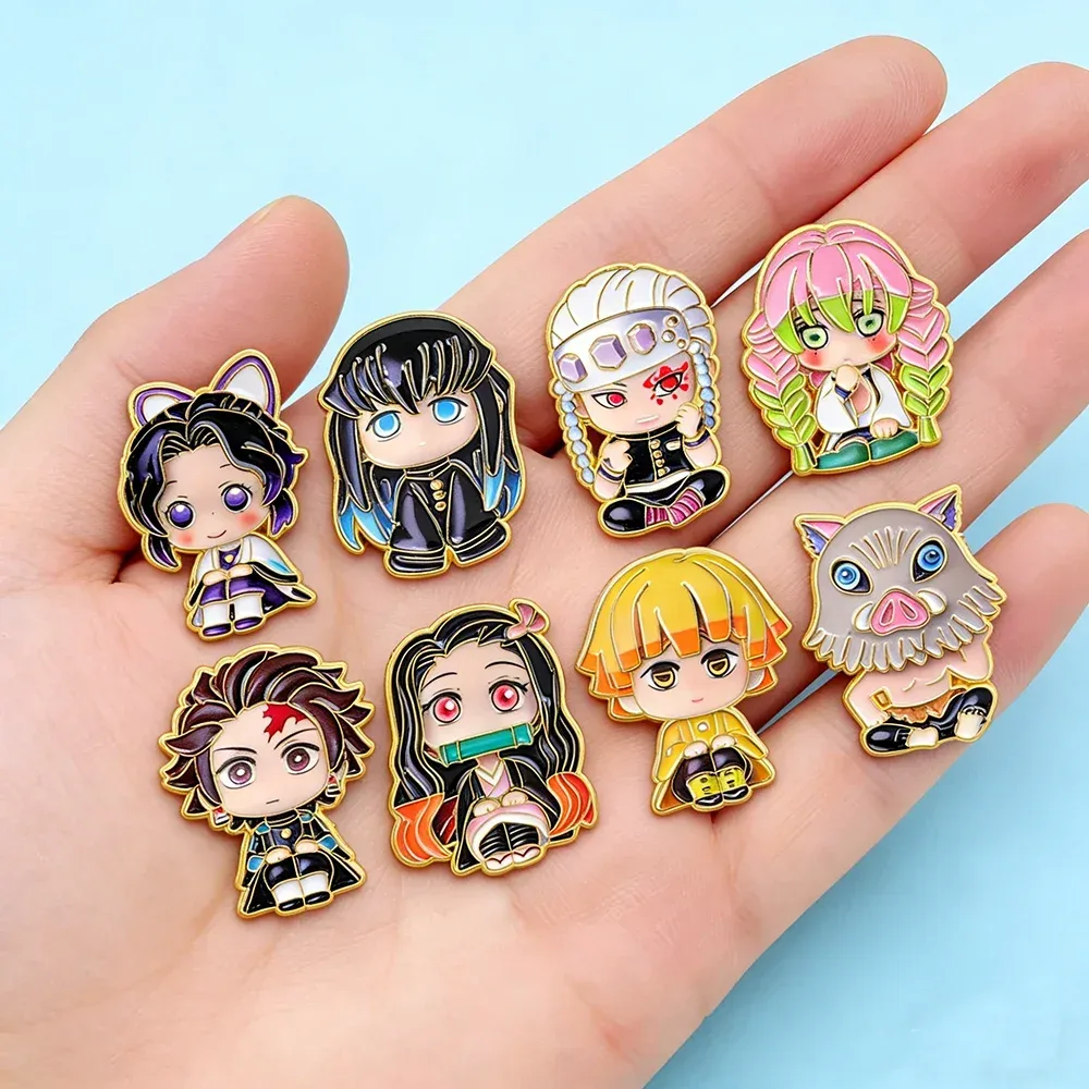 Kit com 8 broches Demon Slayer esmaltados