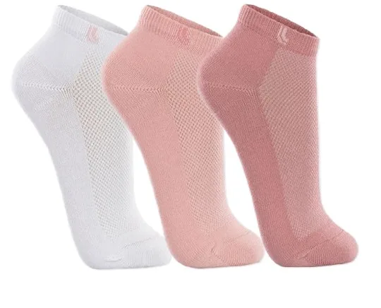 Kit com 3 pares de meias femininas