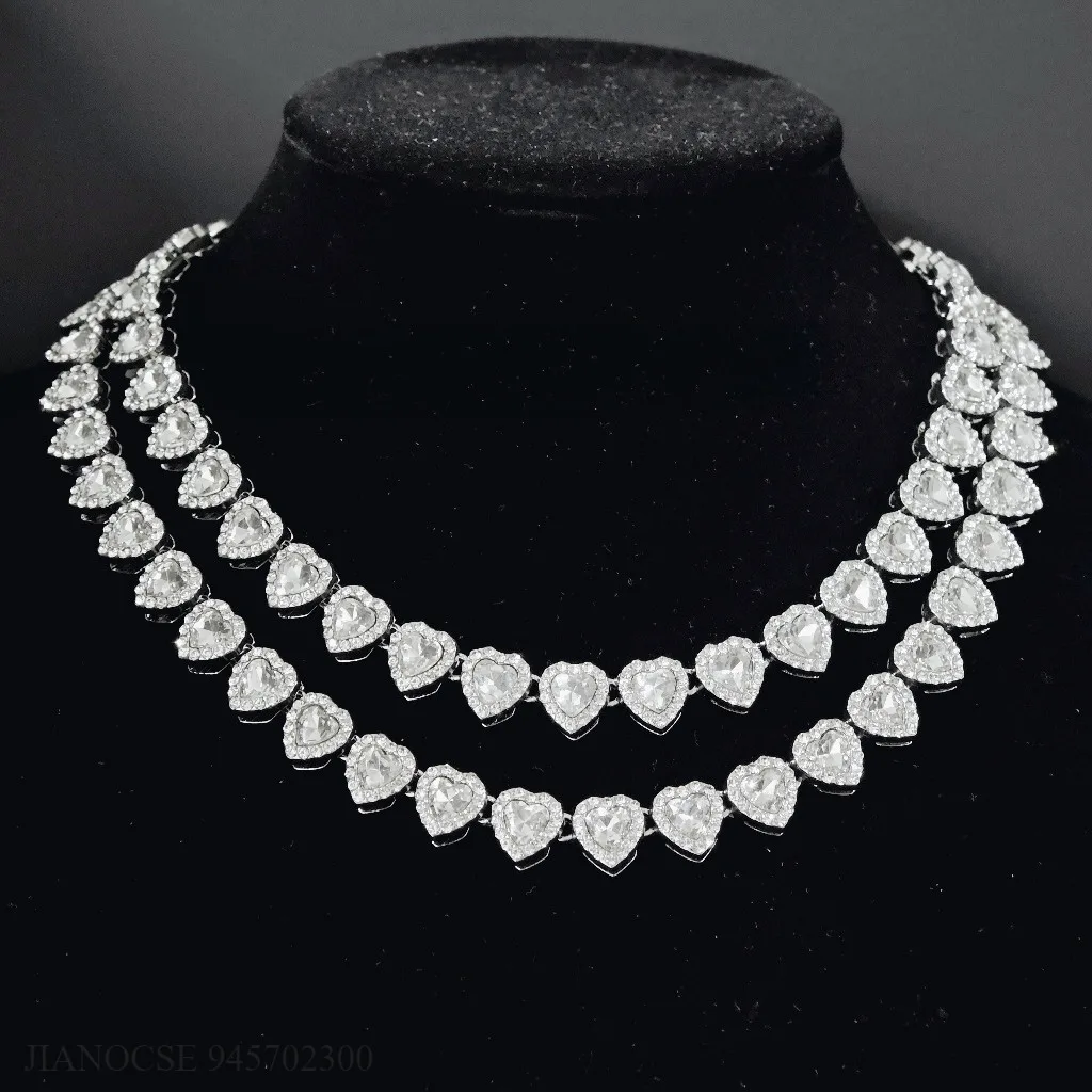 Conjunto de colar e pulseira cravejados