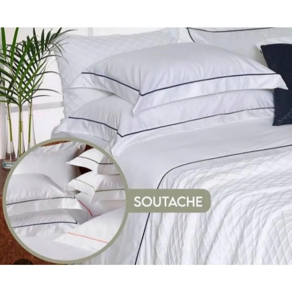 Jogo de cama queen com 4 peças