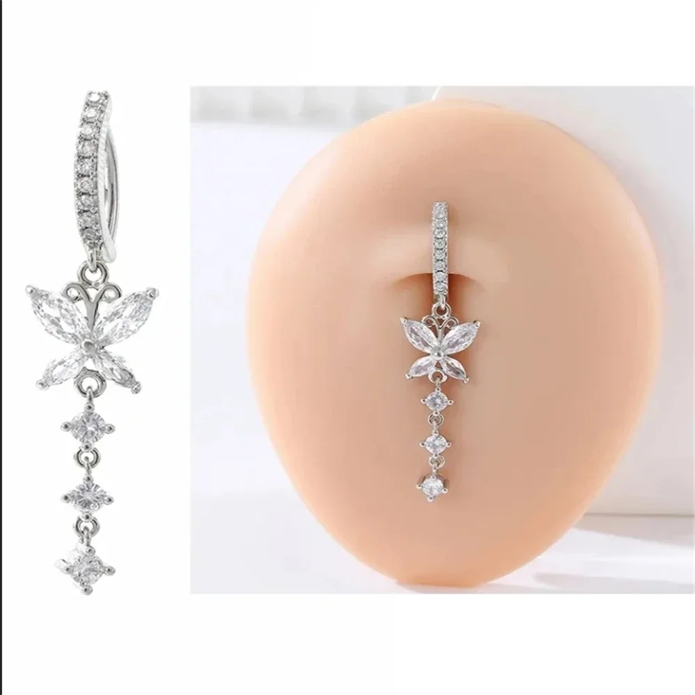 Piercing de barriga com pingente de borboleta