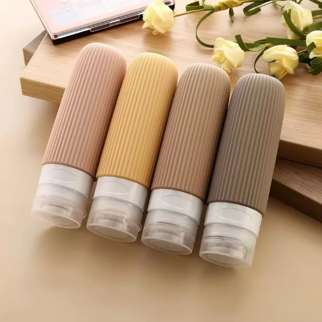 Kit com 4 frascos de silicone para viagem