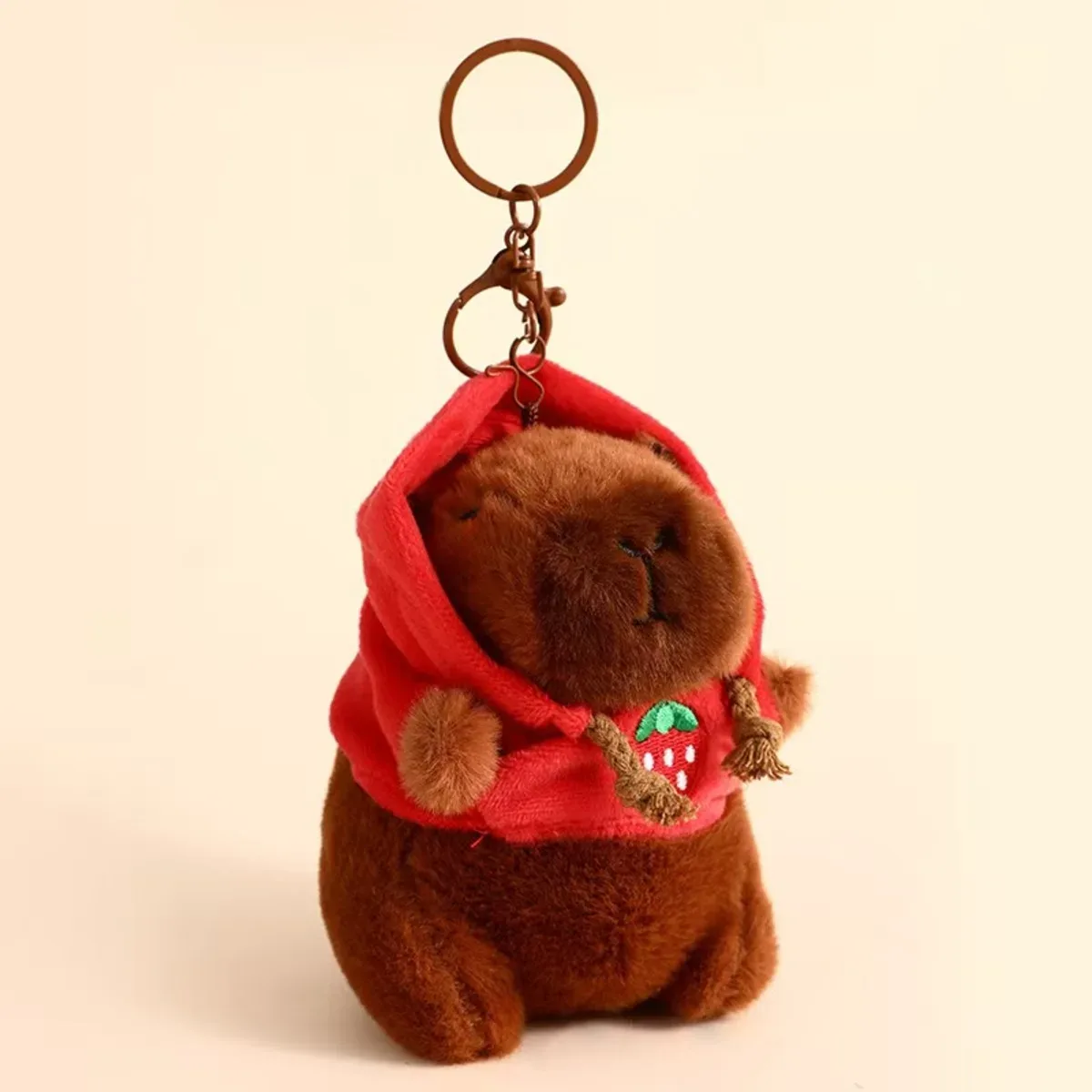 Chaveiro de pelúcia de capivara