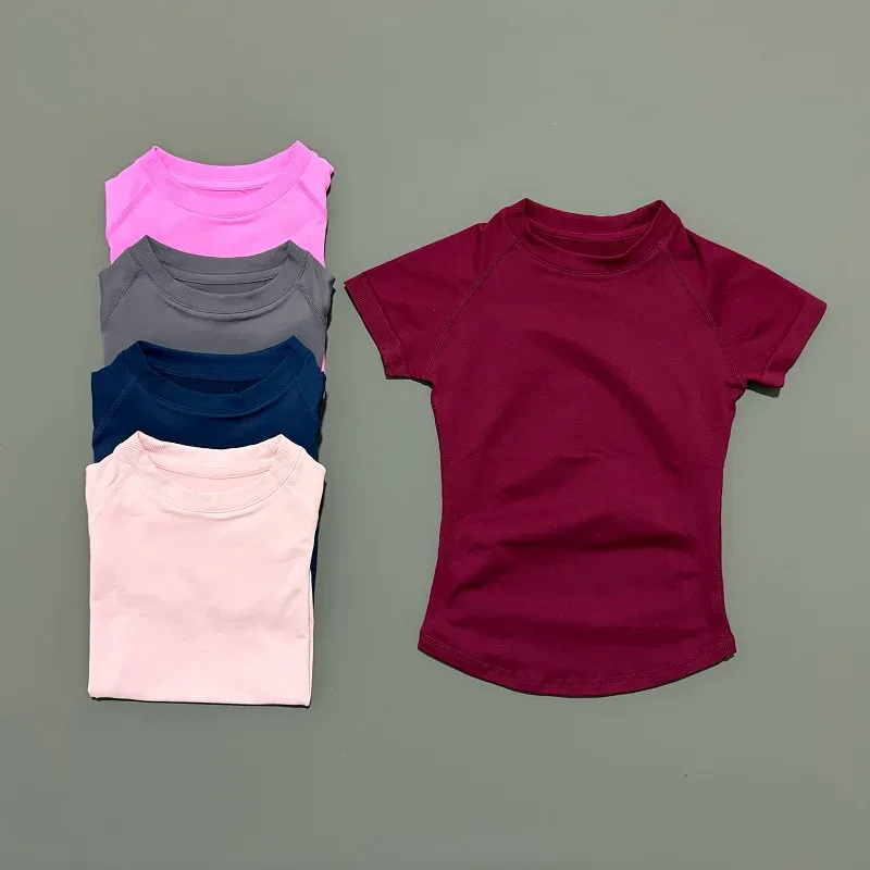 Camiseta esportiva feminina para corrida e academia